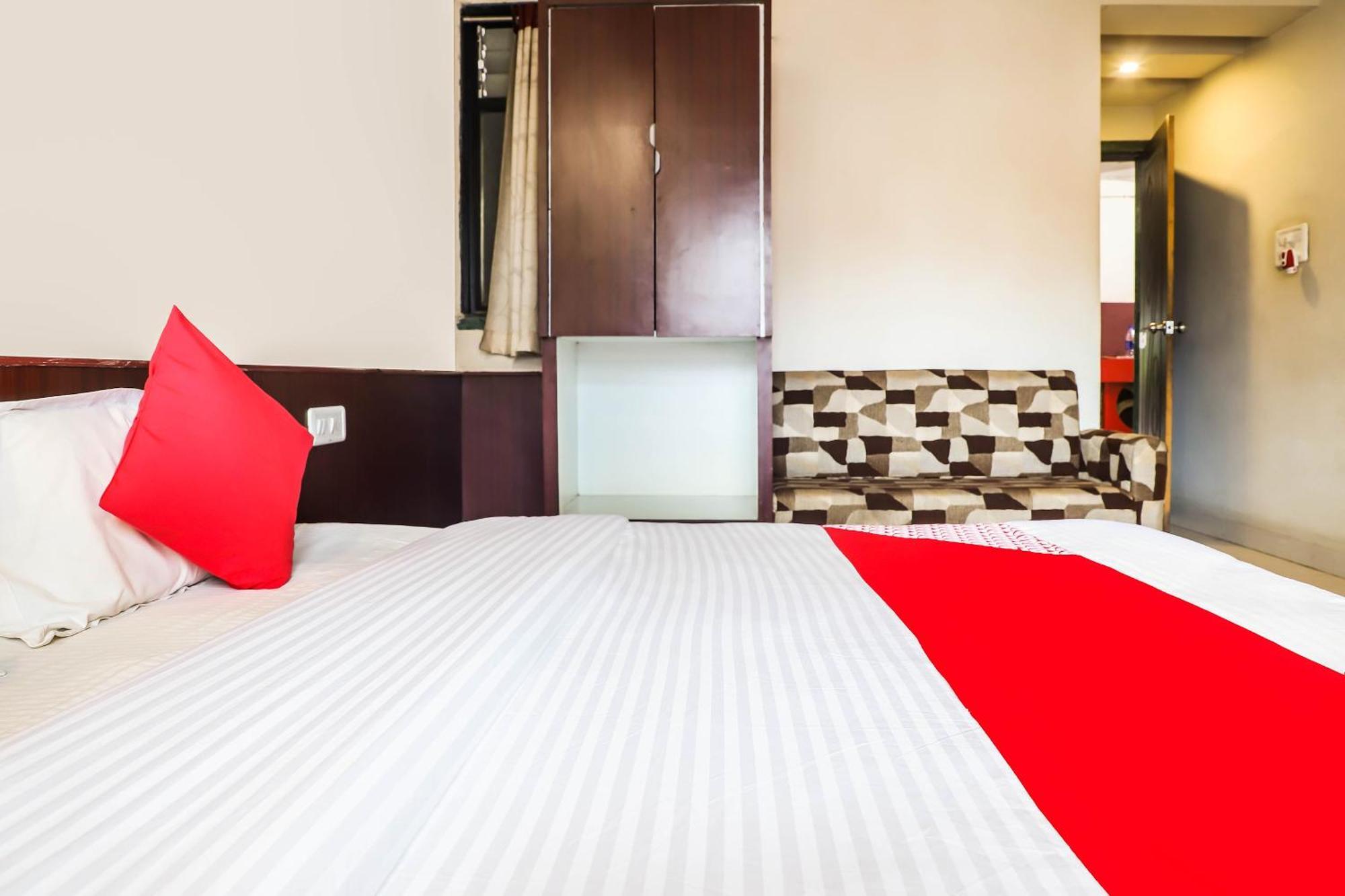 Spot On Bagiya Restaurant Otel Harda Dış mekan fotoğraf